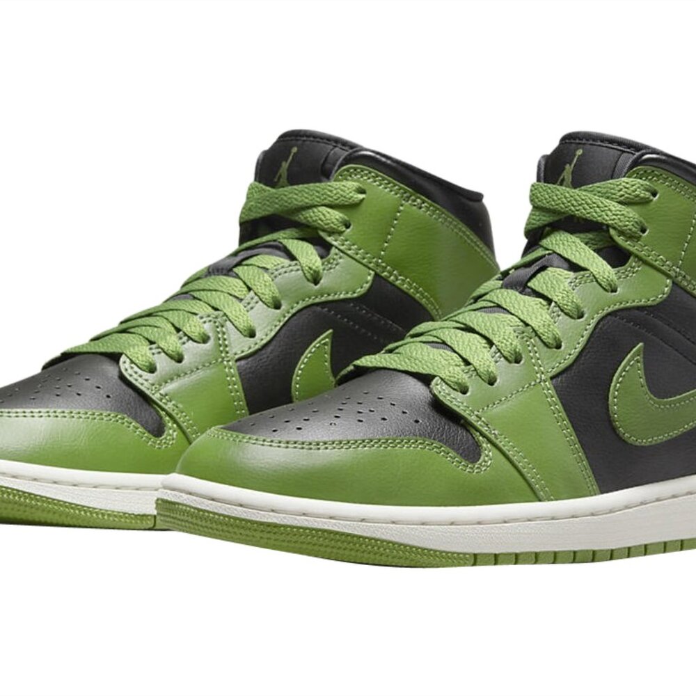 Air Jordan 1 Mid Sneaker